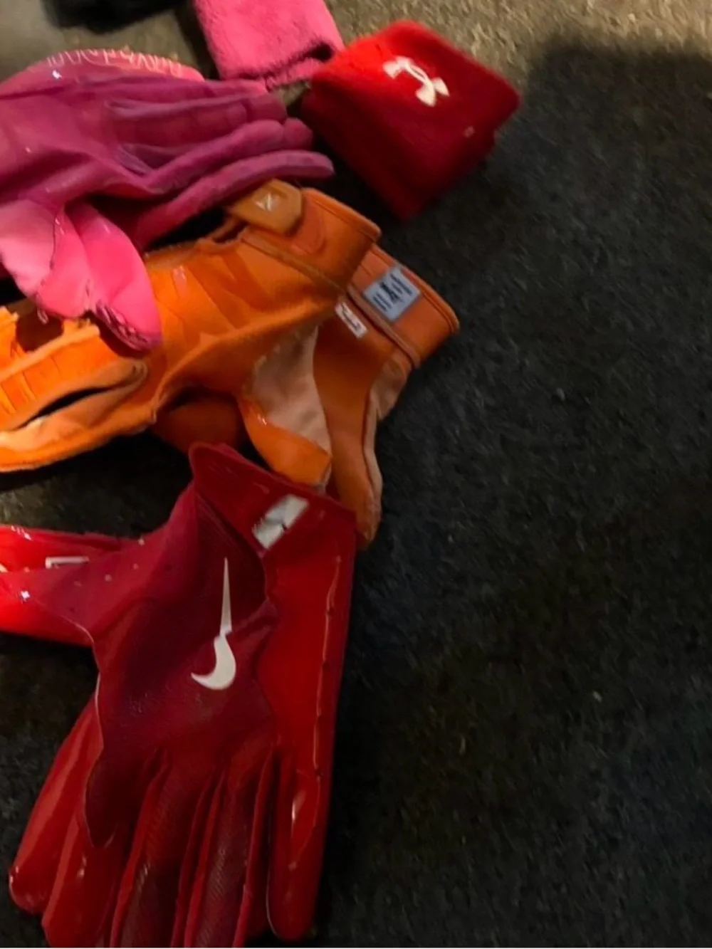 FOOTBALL GLOVES